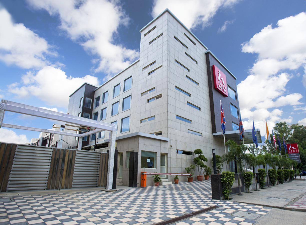 Inde Hotel Chattarpur Nueva Delhi Exterior foto